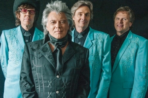 Marty Stuart  &amp; His Fabulous Band Are Superlatives